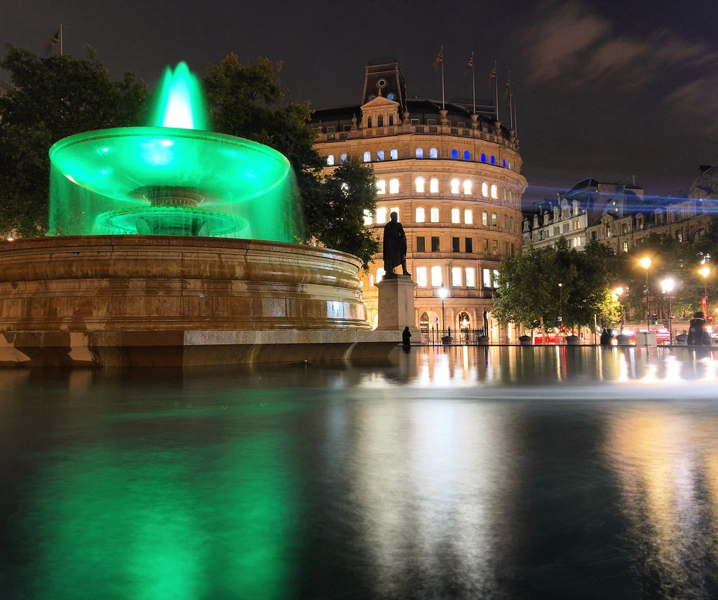 Trafalgar Square de noche, Londres