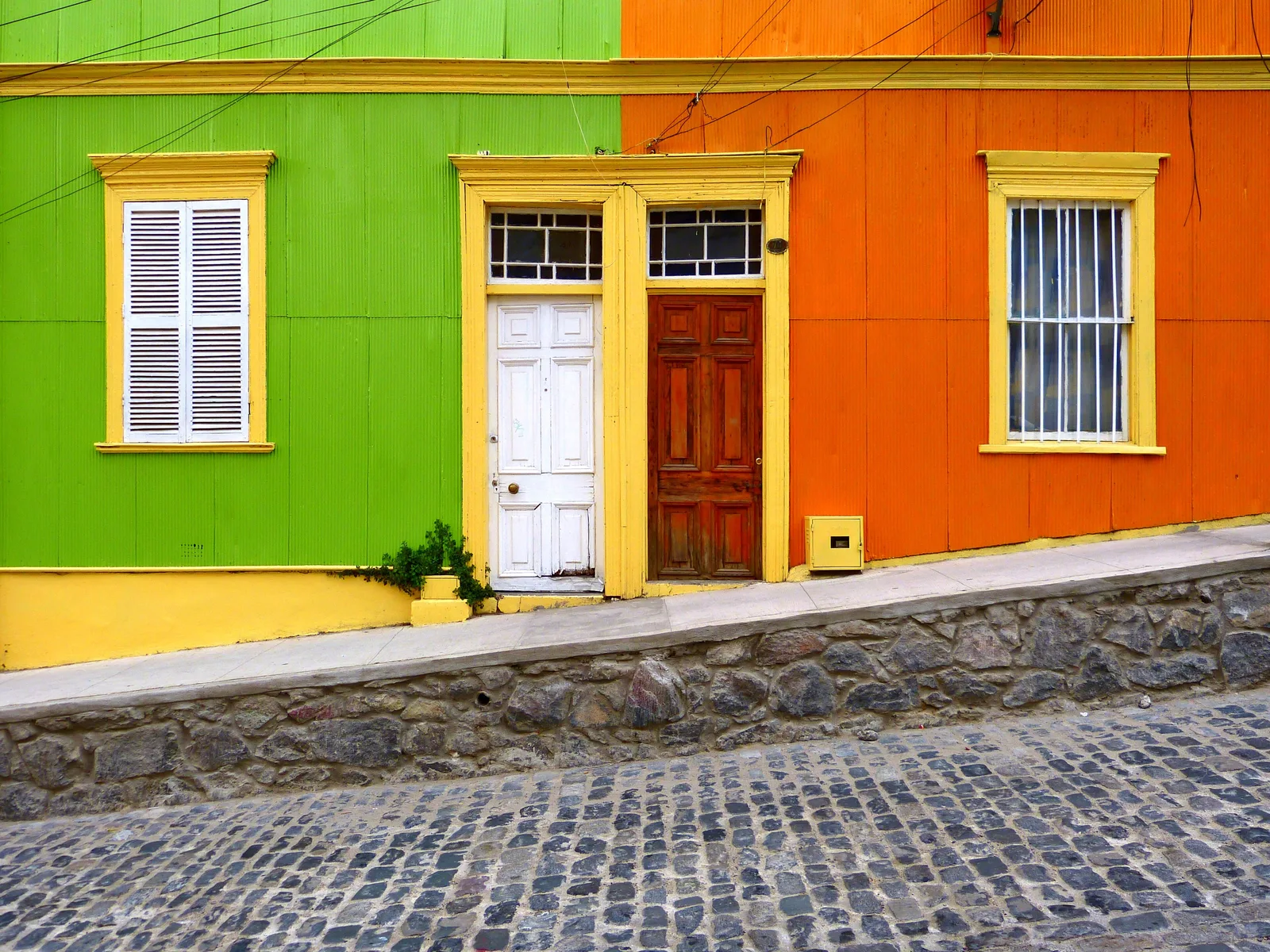 Colorful hillside house, Valparaíso